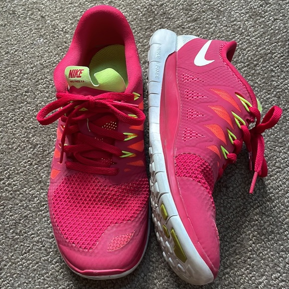 Nike Free 5.0 - red sneakers - Picture 3 of 5